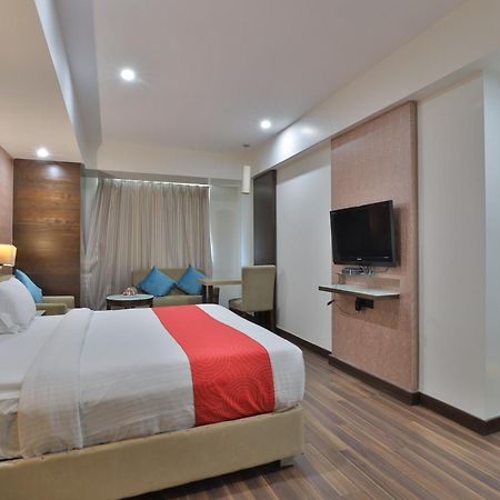 Krios Hotel - Near Sg Highway, Ahmedabad Exterior foto