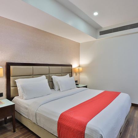 Krios Hotel - Near Sg Highway, Ahmedabad Exterior foto