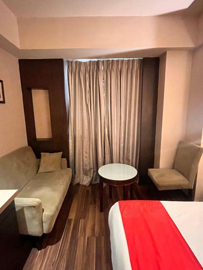Krios Hotel - Near Sg Highway, Ahmedabad Exterior foto