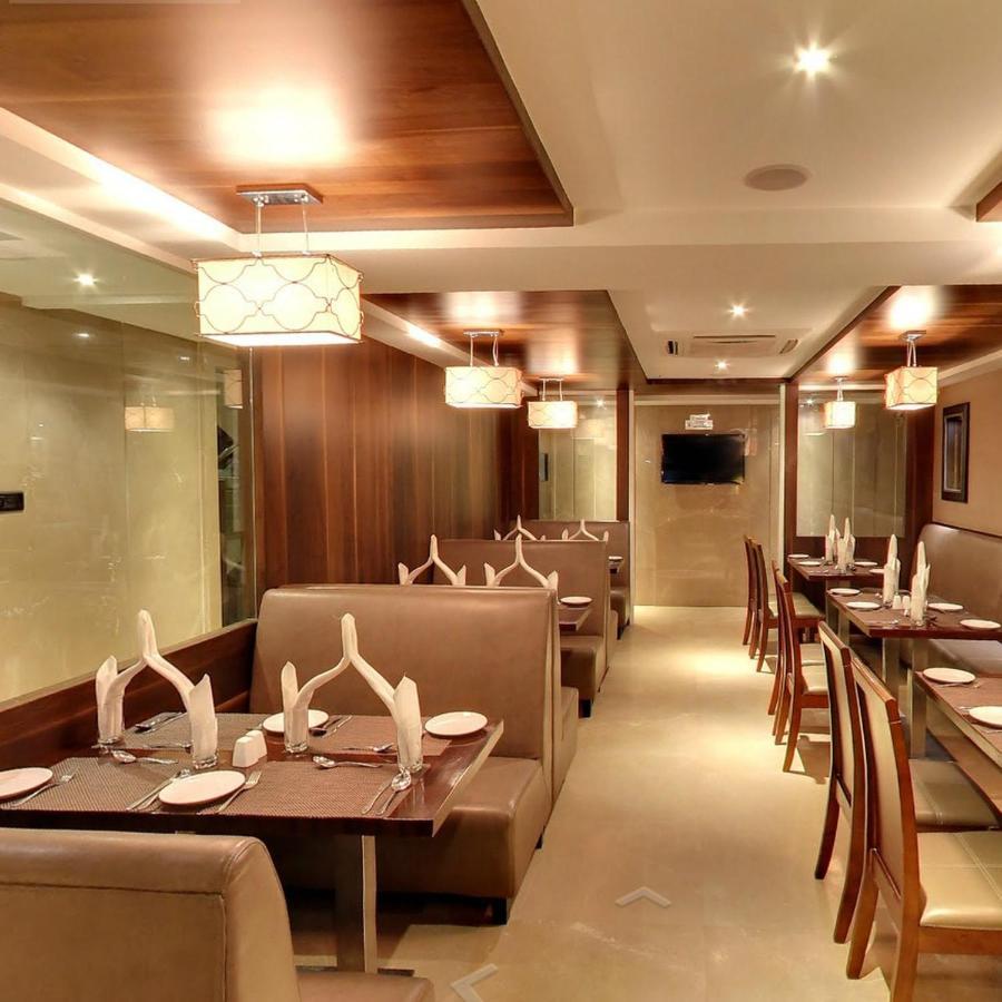 Krios Hotel - Near Sg Highway, Ahmedabad Exterior foto