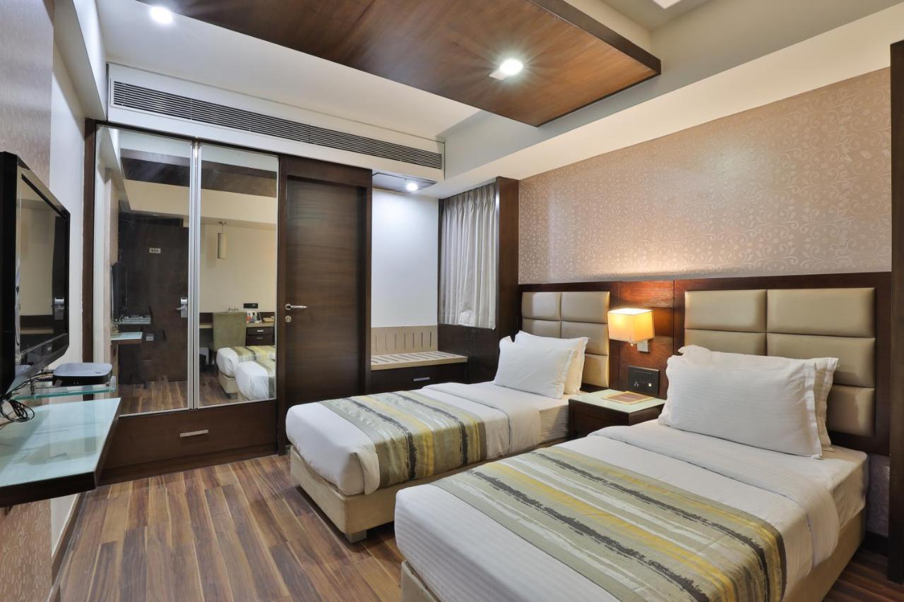 Krios Hotel - Near Sg Highway, Ahmedabad Exterior foto