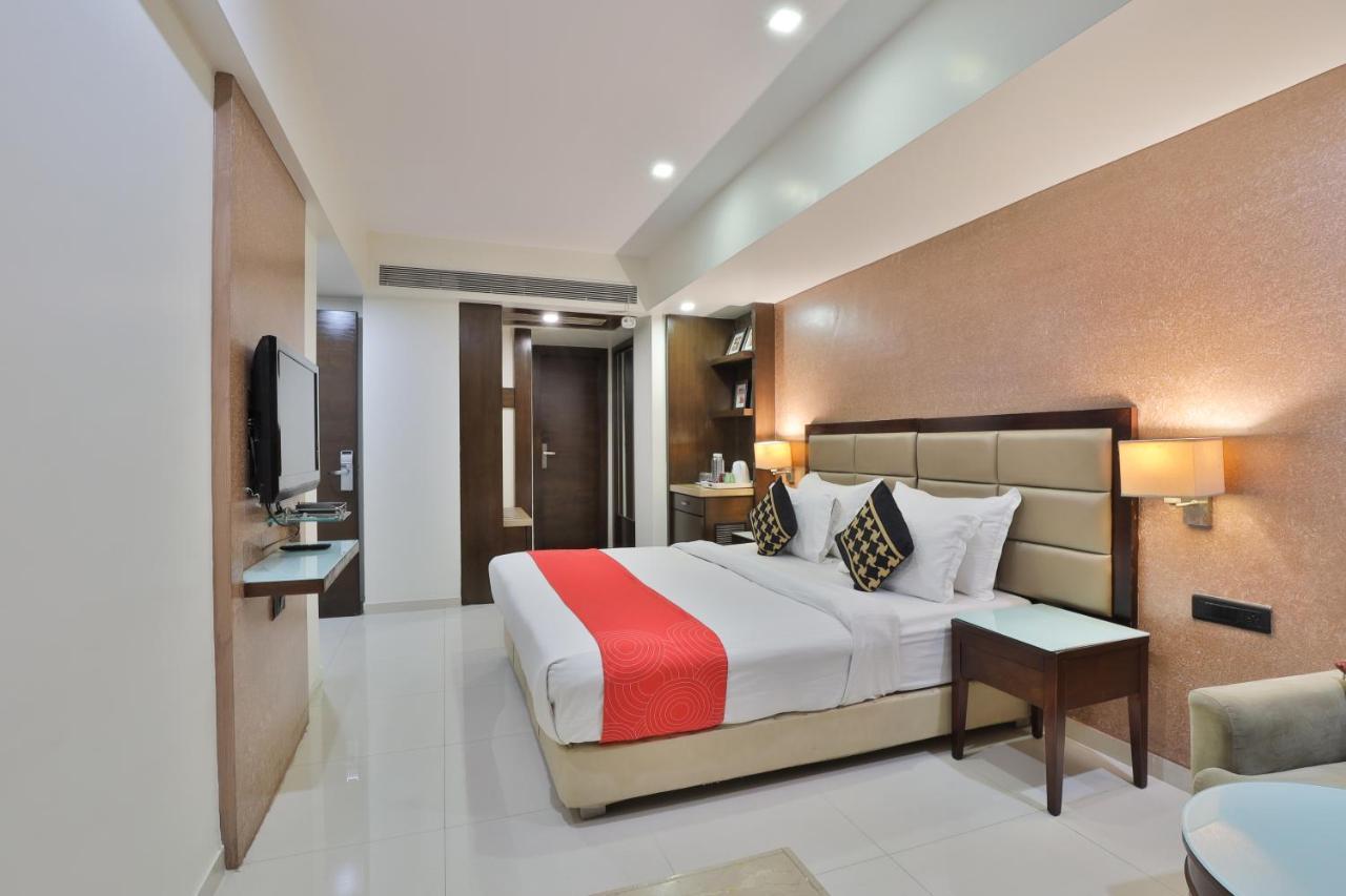 Krios Hotel - Near Sg Highway, Ahmedabad Exterior foto