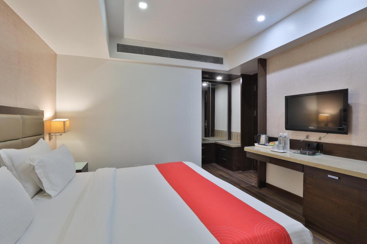 Krios Hotel - Near Sg Highway, Ahmedabad Exterior foto