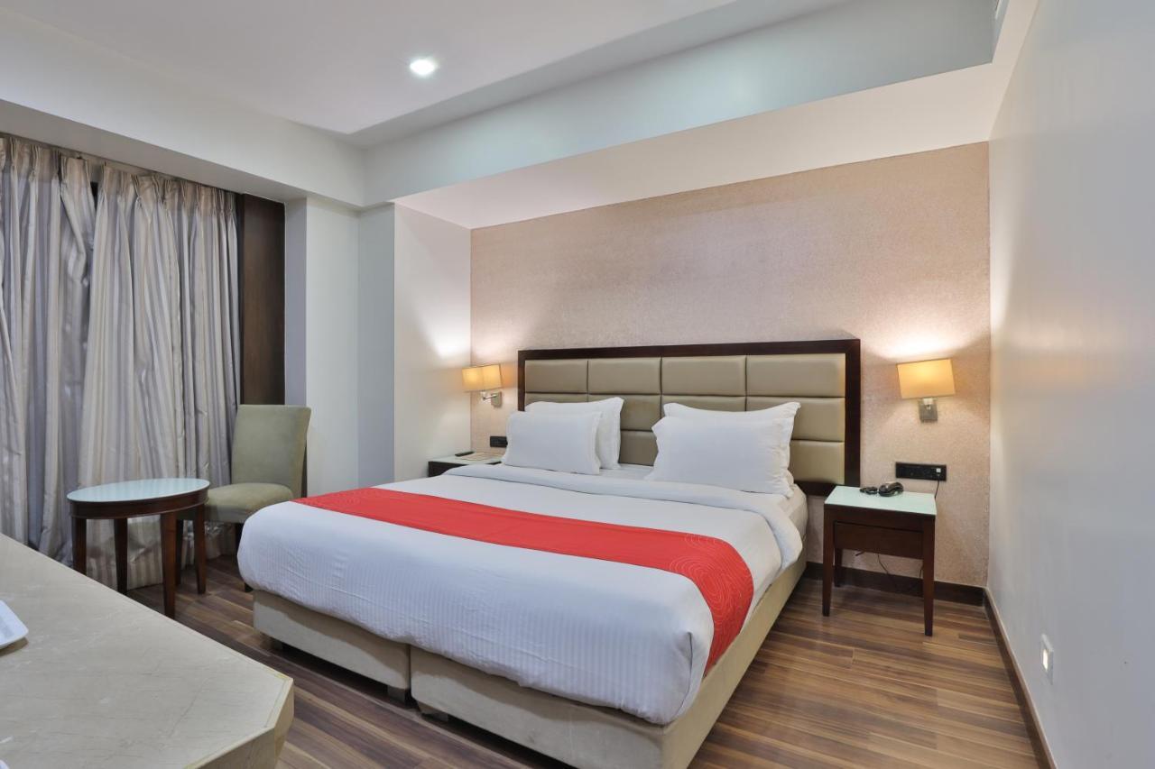Krios Hotel - Near Sg Highway, Ahmedabad Exterior foto